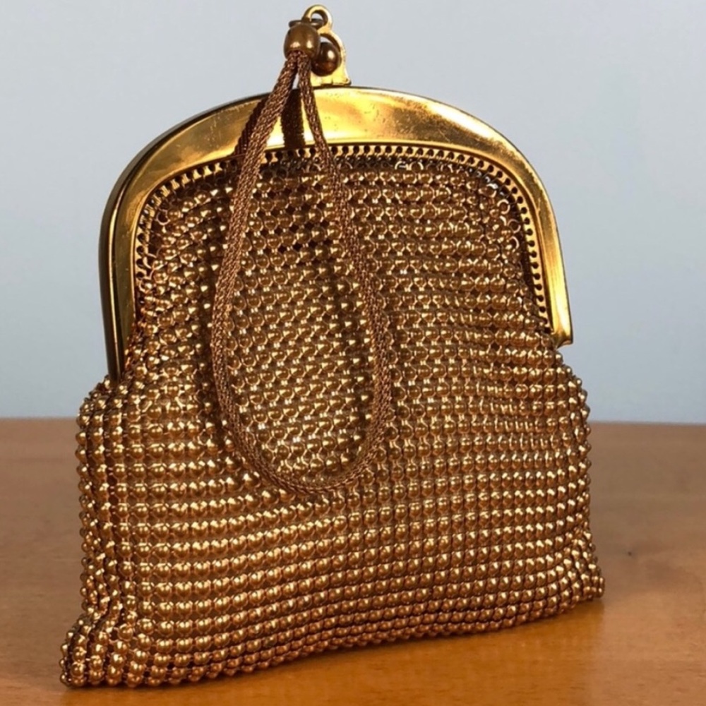Whiting & Davis 👑 Mini Vintage Gold Mesh Kisslock Clutch Coin Purse Bag